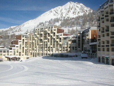 Modern and cozy studio at the foot of the slopes in Isola 2000