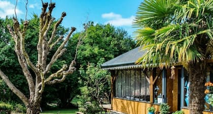 Within walking distance: Rivers, Chateaux, Parks, Vélo Francette, accommodation with swimming pool