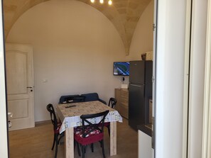 Dining - Le Sorgenti Holiday Home (Torre Vado)