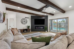 Smart TV, fireplace, video games