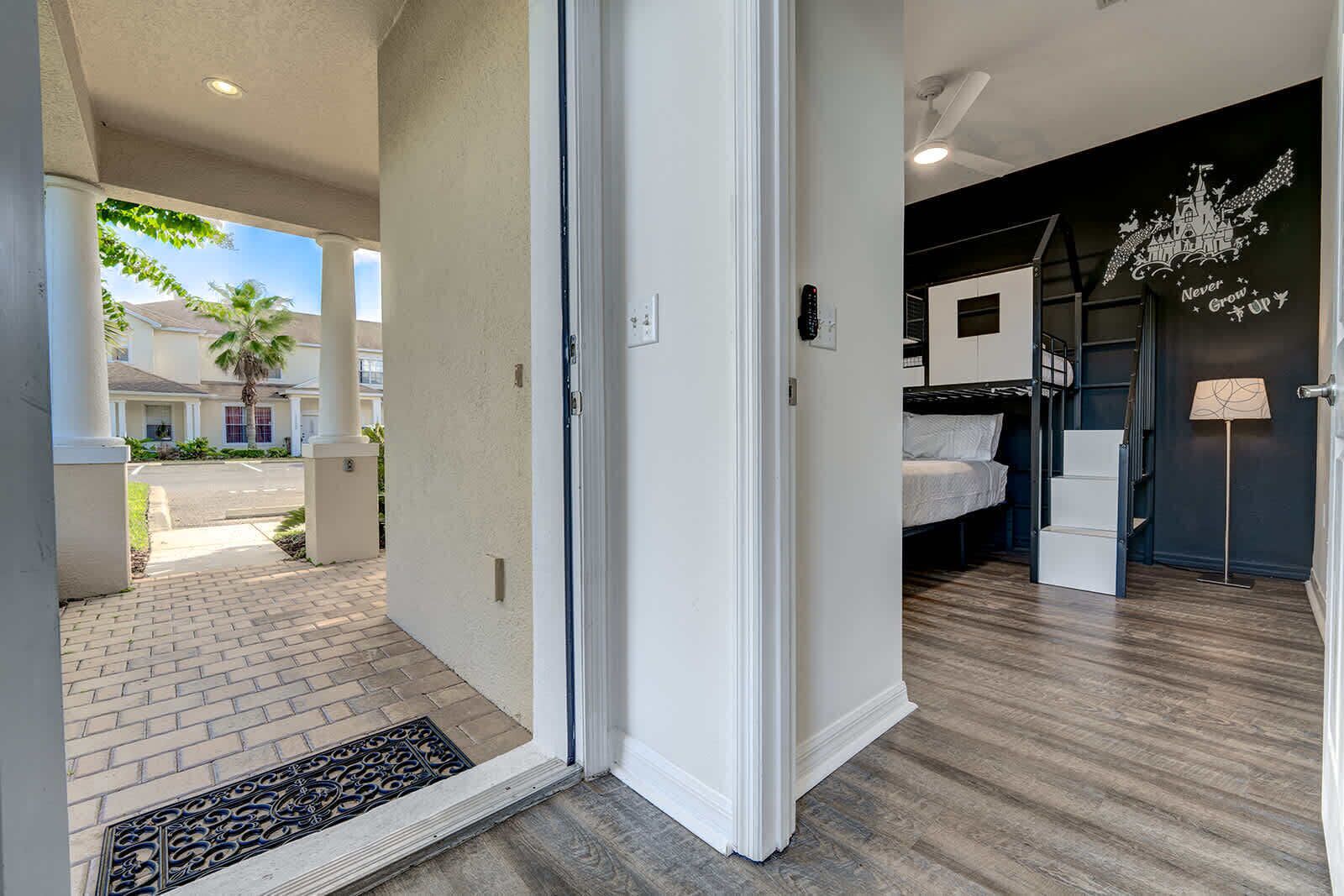 3 chambres, fer et planche à repasser, Wi-Fi, draps fournis