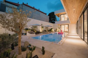 Luxury Villa, 5 Bedrooms, Private Pool | In-room safe, desk, laptop workspace, iron/ironing board - Marcio Luxury Villa by Bali Lyfe Venture (Jimbaran)