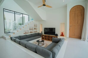 Luxury Villa, 5 Bedrooms, Private Pool | Living room