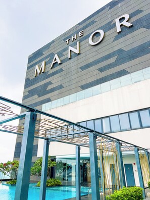 Outdoor pool - The Manor KLCC - JD Home (Kuala Lumpur)