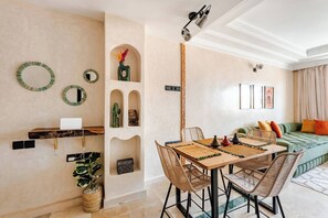 Dining - Cosy apartment with Pool and Parking in vibrant Marrakech (Marrakech)