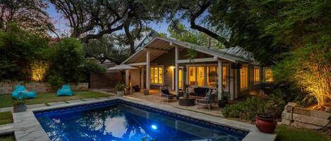 Outdoor pool, a heated pool