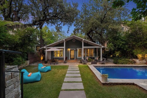 Ladybird Villa - Heated Salt Pool - Walk to SoCo