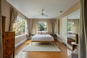 3 dormitorios, tabla de planchar con plancha, wifi gratis y ropa de cama