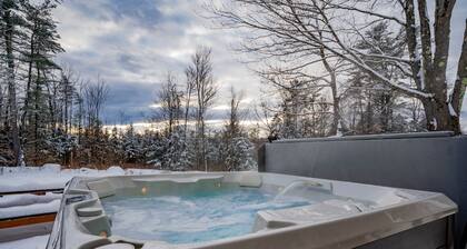 Near Bethel Downtown! W/ HotTub, Sauna & Game Room