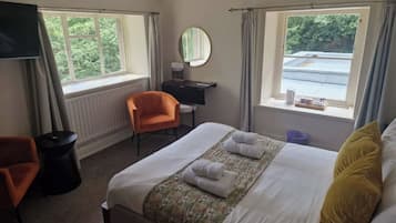 Casa, se aceptan mascotas, vista al jardín | Tabla de planchar con plancha, wifi gratis y ropa de cama