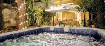 Leonardo House Pisa Garden Center Whirlpool Pool