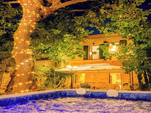 Leonardo House Pisa Garden Center Whirlpool Pool