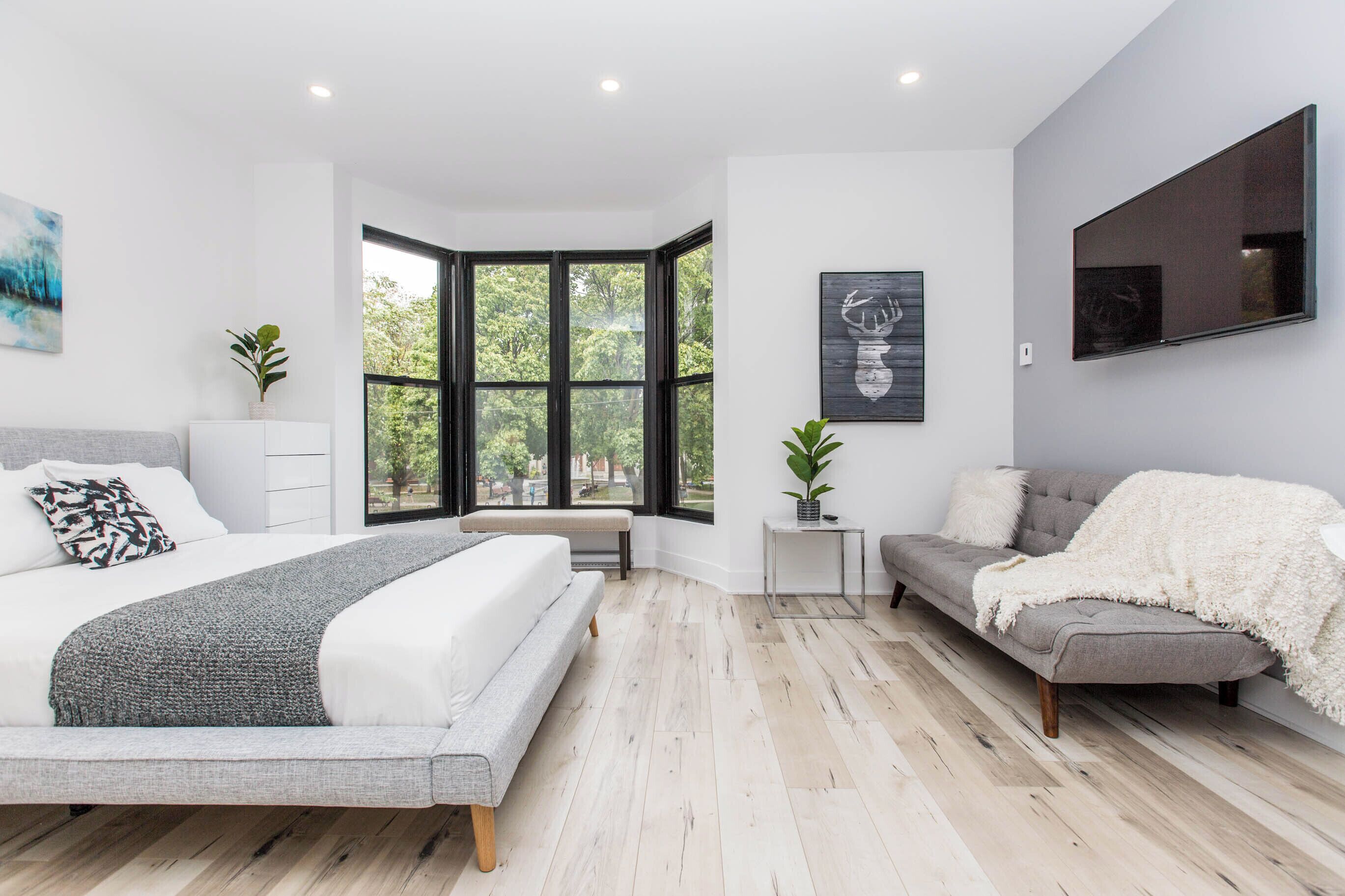 1 habitación, tabla de planchar con plancha, wifi y ropa de cama 