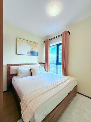 2 bedrooms, iron/ironing board, WiFi, bed sheets