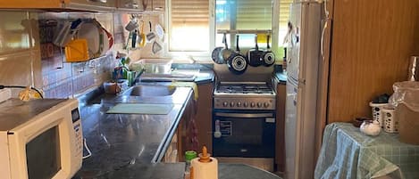 Microwave, stovetop
