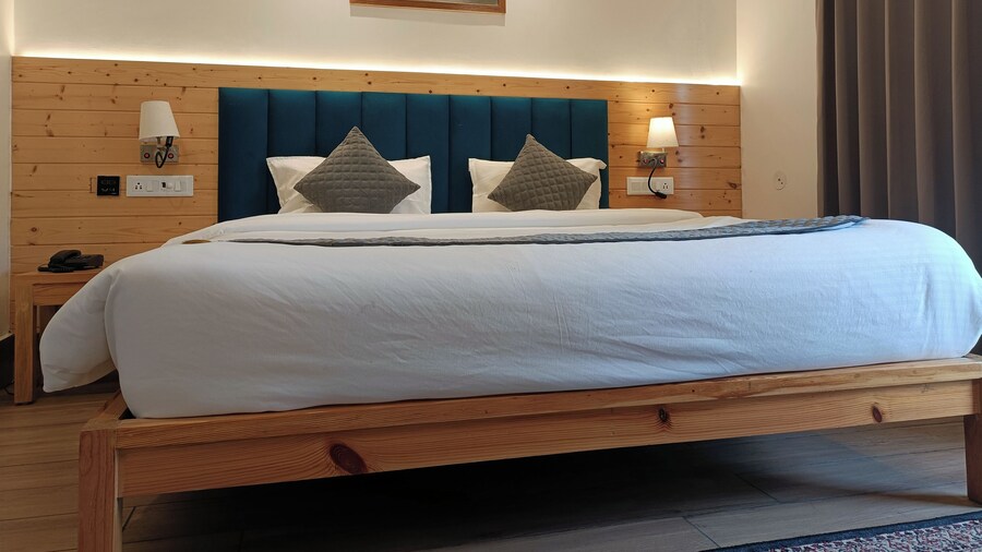 Heryk Hillview Hotel