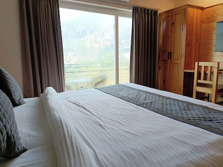 Superior Room | Select Comfort beds, soundproofing, free WiFi, bed sheets