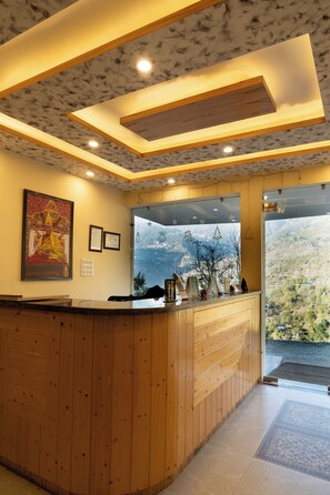Reception - Heryk Hillview Hotel  (Dharamshala)