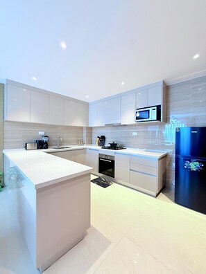 Microwave, oven, stovetop, dishwasher