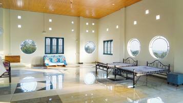 ๊ณต์ฉ ๋๋ฏธํ ๋ฆฌ | ์ฑ
์, ๋
ธํธ๋ถ ์์
๊ณต๊ฐ, ๋ฌด๋ฃ WiFi