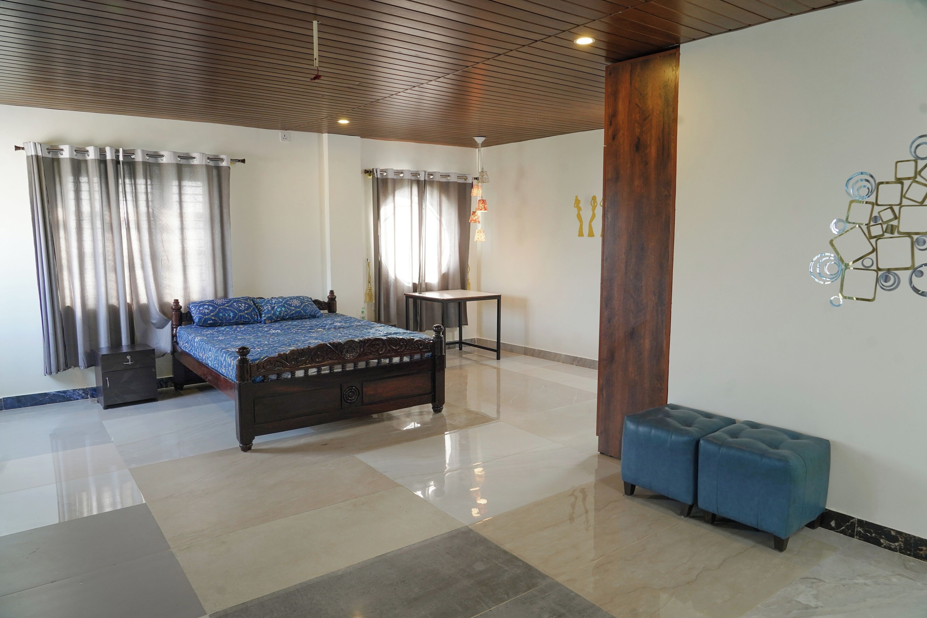 Triple Room | Desk, laptop workspace, soundproofing, free WiFi