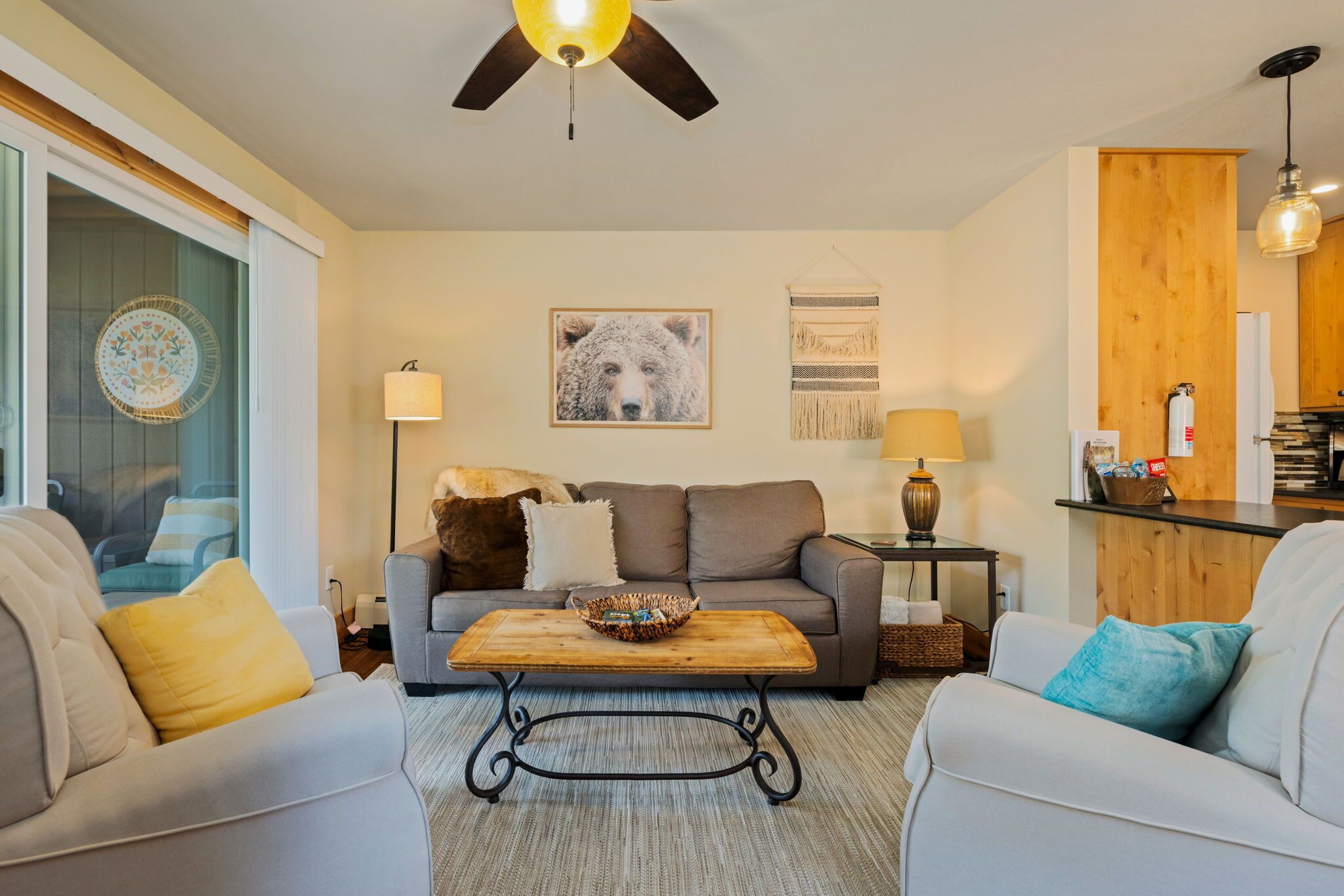 Riverside Luxury In The Heart Of Estes Park - Estes Park, CO