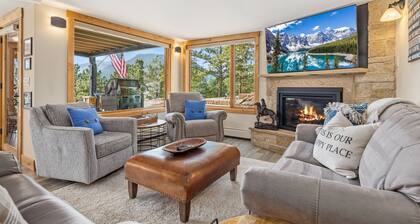 Luxury Lakefront Retreat on Lake Estes