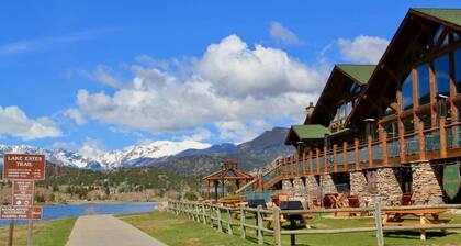 Luxury Lakefront Retreat on Lake Estes