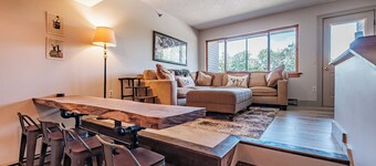 One Bedroom Cascades A-16, beautifully updated, sleeps 6