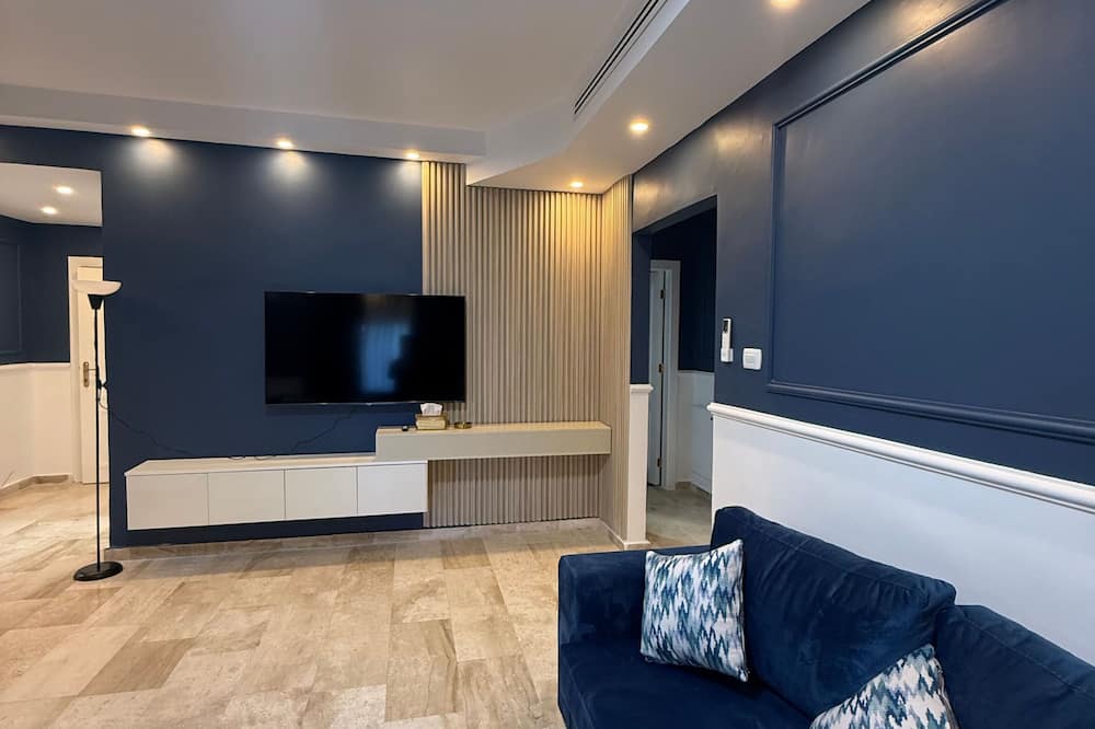 3bedroom Aprt of 200sqm Near Movenpick Hotel Amman