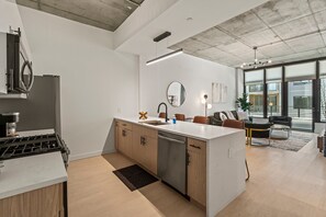 Imagen sin descripción, 4 de 19, botón