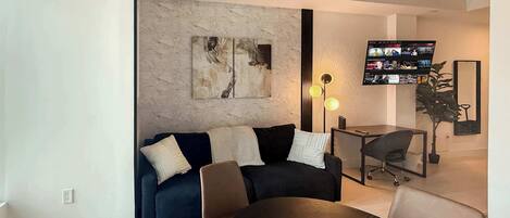 Televisión, oficina