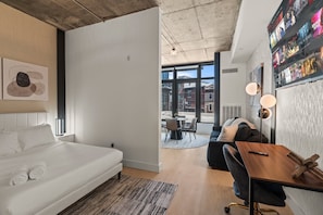 Unclassified image, 2 of 15, button