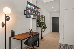 Luokittelematon kuva, 3 kautta 15, painike