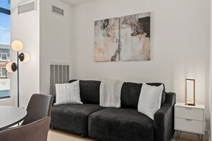 Unclassified image, 3 of 15, button