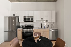 Unclassified image, 2 of 15, button