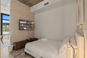 Unclassified image, 4 of 15, button