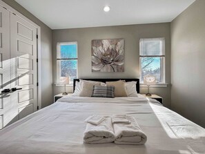 3 chambres, fer et planche à repasser, lit parapluie, Wi-Fi