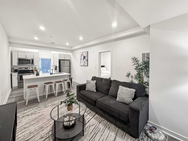 Unclassified image, 1 of 14, button