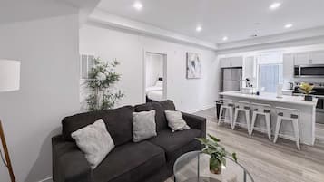 Téléviseur, bureau