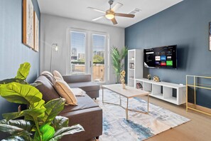 Téléviseur, bureau