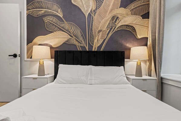 4 bedrooms, bed sheets