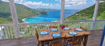 NEW LISTING: Spacious 1 Bedroom Villa, Magnificent Views, 5 Mins To Beaches