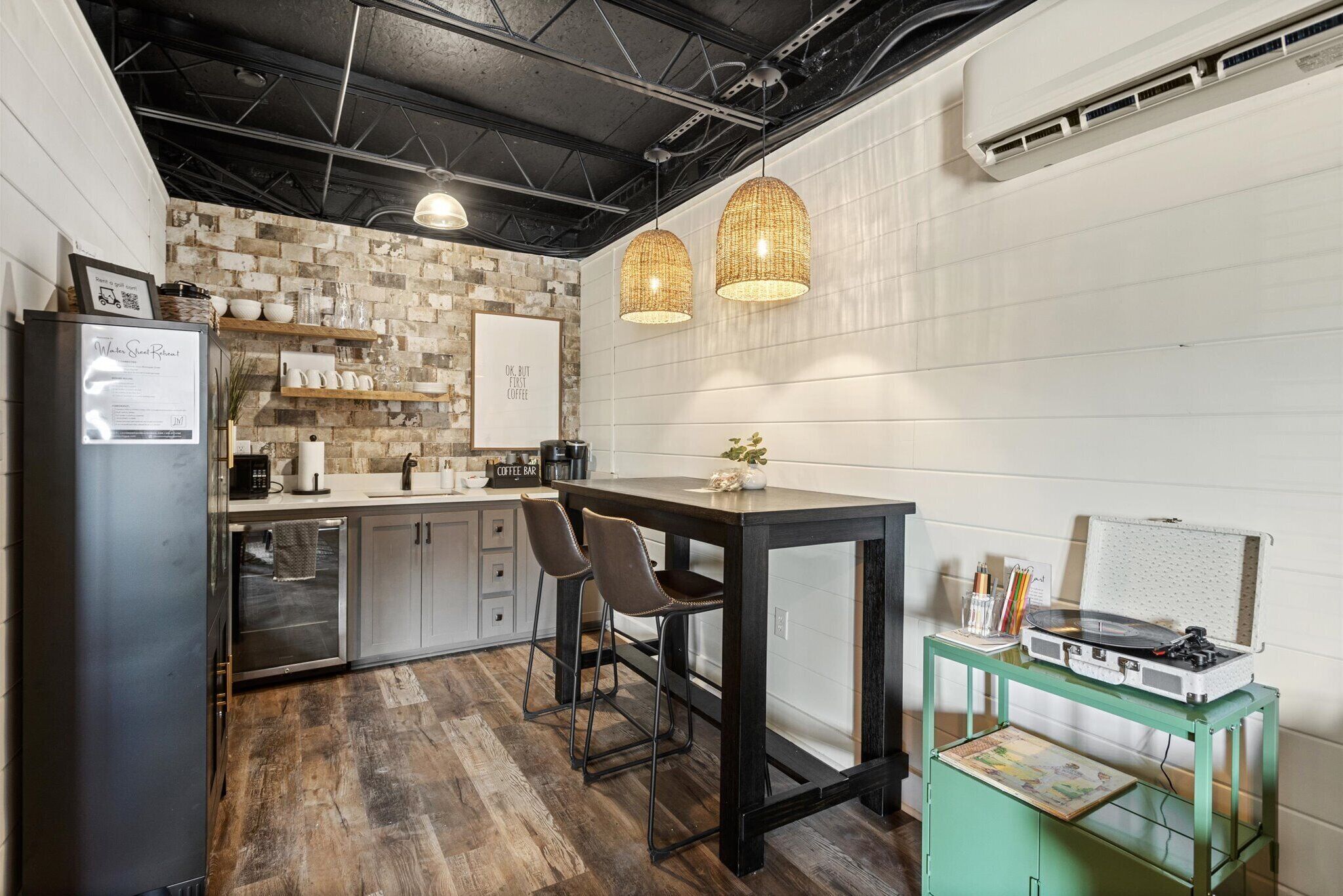 Fridge, microwave, coffee/tea maker, toaster