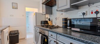 Contractor & Family Friendly-Sleeps 6 +Ping Pong Table +Wifi