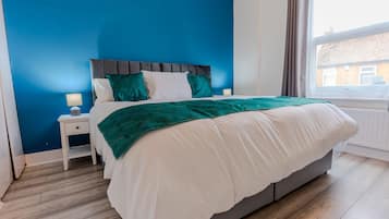 3 bedrooms, iron/ironing board, free WiFi, bed sheets