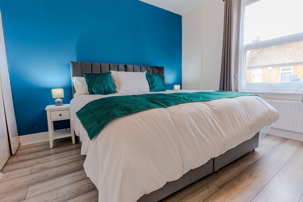 3 bedrooms, iron/ironing board, free WiFi, bed sheets