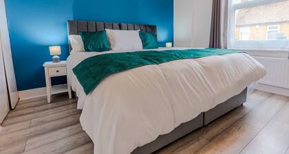 Contractor & Family Friendly-Sleeps 6 +Ping Pong Table +Wifi