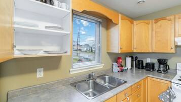 Microwave, oven, stovetop, dishwasher