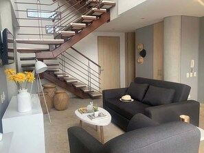 Téléviseur, bureau